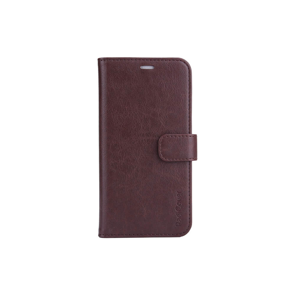 Radicover Fashion Wallet til iPhone 13: brunt vegansk læder, RFID-beskyttelse, magnetisk lukning; vist på hvid baggrund.